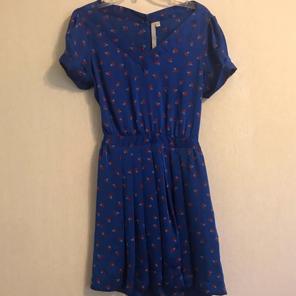 Open back cap sleeve dress